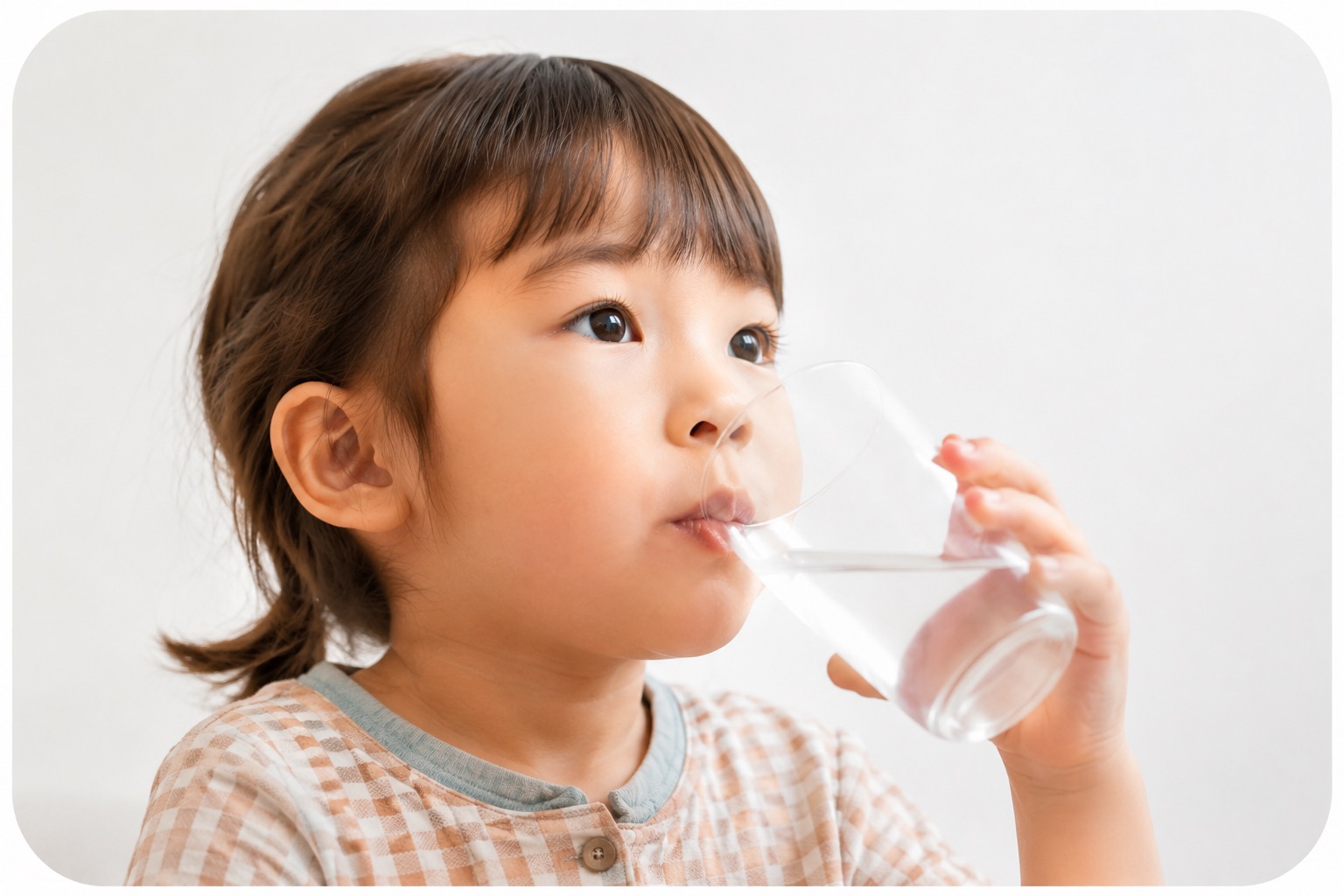飲み込みを確認する様子
